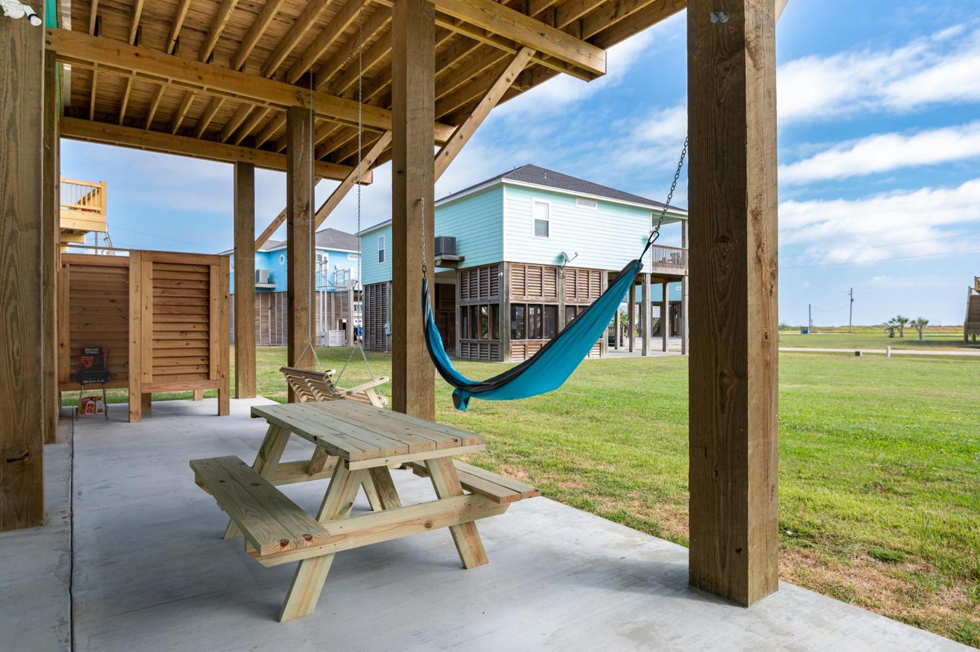 Stylish 4Br Crystal Beach Retreat Walk To Beach Bolivar Peninsula Экстерьер фото