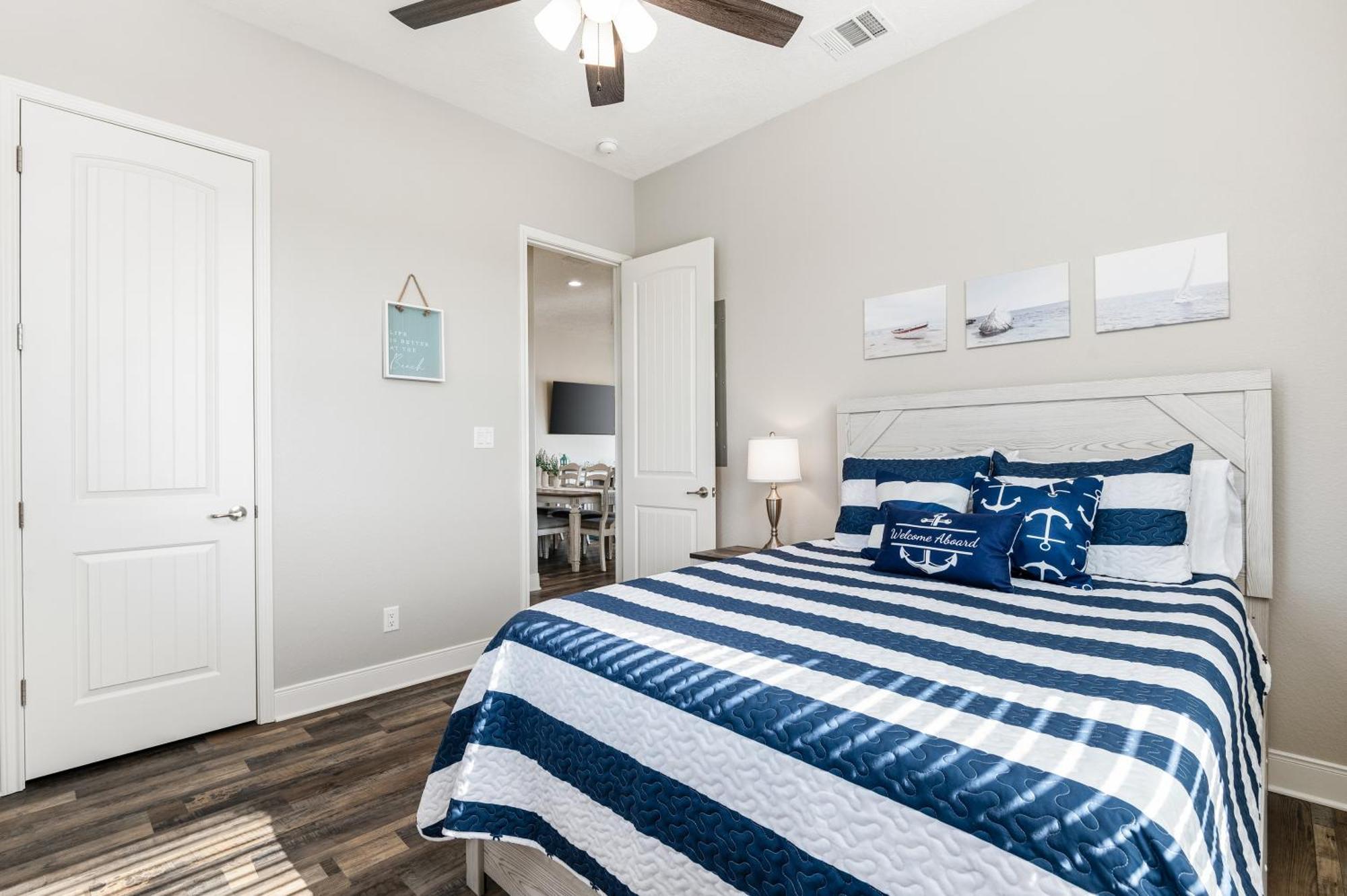 Stylish 4Br Crystal Beach Retreat Walk To Beach Bolivar Peninsula Экстерьер фото